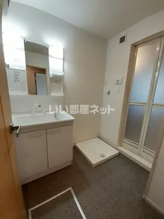 ユートピア ナミ ドゥ【2階】の内装