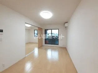 フロムワン【3階】の居間