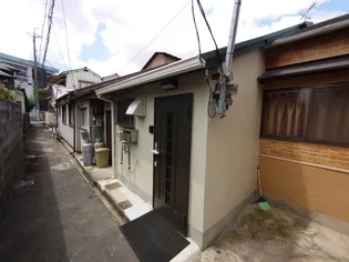 兵庫県川西市小花1【一戸建】の外観