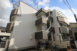 リヴネストの画像