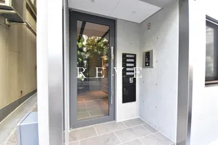 東京都港区芝1【マンション】の外観