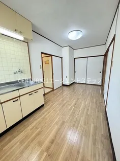 冨田コーポ【1階】の居間