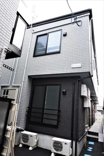 タン・ウルーズII【2階】の外観