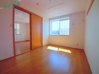 ファミール笹川【1階】の内装