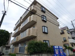 ファミール新井【1階】の外観