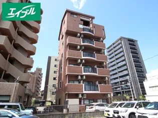 ブロア アム-ル【4階】の外観