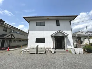 ラウンドテーブル【2階】の外観