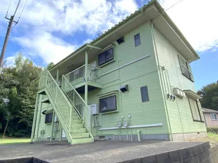 千葉県八街市八街い【アパート】の外観