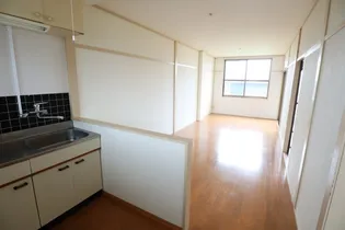 ナチュール札元【2階】の居間