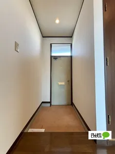 メゾンみなみ【2階】の玄関