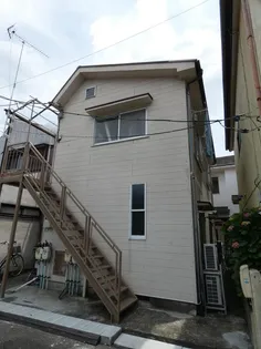 ウォールナットレジデンス【2階】の外観