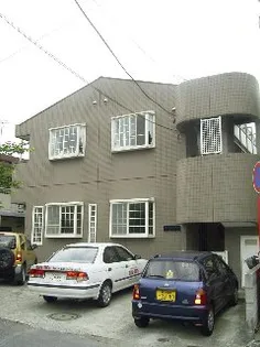 ロイヤルコートF Fの画像