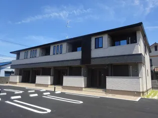 ナリッシュ トロワの画像