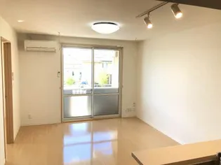 Mast Town下門前E【2階】の居間