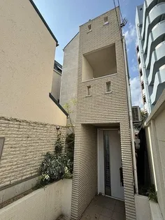 東京都目黒区柿の木坂1【一戸建】の外観