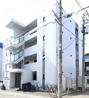コモンリード華孝【1階】の外観