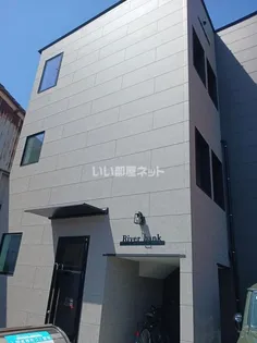 新潟県新潟市中央区秣川岸通2【アパート】の外観