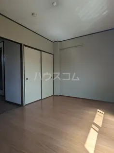 めじろハイツ【2階】の居間