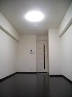 トーシンフェニックス上野毛【4階】の居間