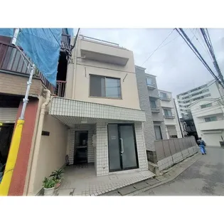 モンメゾン【2階】の外観