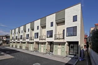 レザンベルク【1階】の外観