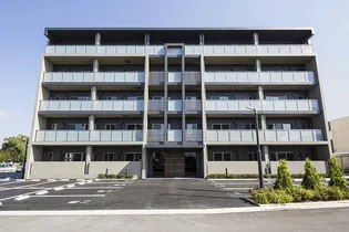 アン シャトウの画像