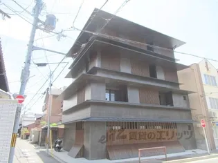 ミヤヴィ御所西【1階】の外観
