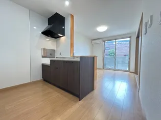 アヴァンス A棟【1階】の居間