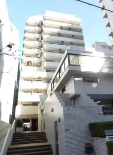 プラザ麻布【5階】の外観