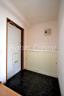 グランシャトーレインボー【8階】の玄関