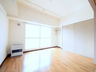 マッシモフェミニール菊水【2階】の内装