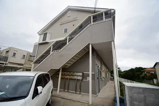 神奈川県藤沢市亀井野【アパート】の外観