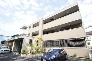 大阪府堺市堺区南三国ヶ丘町4【アパート】の外観