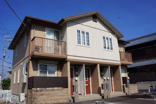 トレビアン燦【2階】の外観