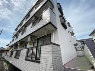 カーサ泉中央【1階】の外観