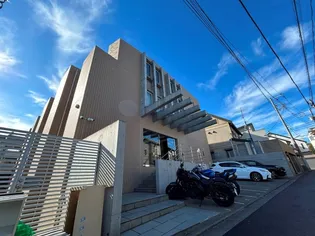 東京都世田谷区代田2【マンション】の外観