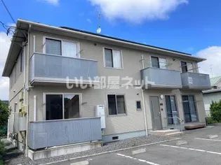 ワールド・ピース【2階】の外観