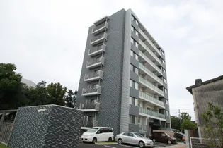 岡山県倉敷市西中新田【マンション】の外観