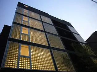 アパートメンツ元麻布内田坂【1階】の外観