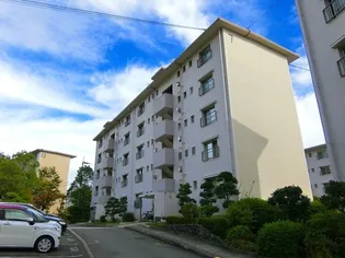 箕面如意谷住宅9号棟の画像