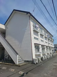 プラザドゥセーヌB棟【1階】の外観