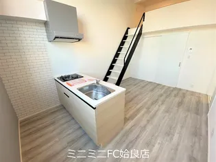 鹿児島県姶良市西餅田【アパート】の外観