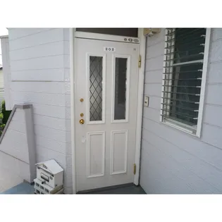 ハイツ御所ヶ丘【2階】の玄関