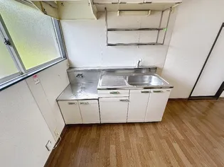 ヴェールヴァン II【2階】のキッチン