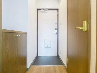 ラ・モークI【1階】の玄関