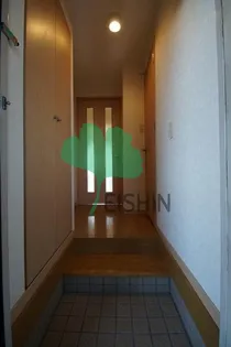 QREST博多東1【8階】の玄関