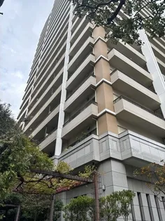 東京都新宿区東五軒町【マンション】の外観