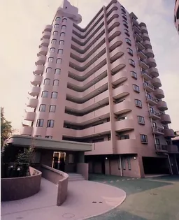 ジェンティール川口の画像
