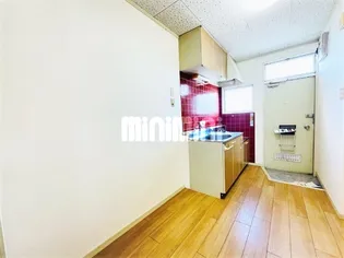 ウィステリア【2階】の玄関