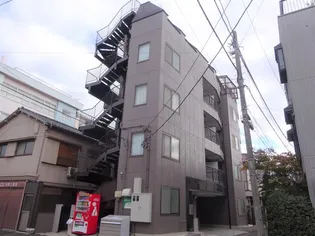 クレセントマンション【2階】の外観